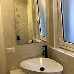 A Due Passi Dalla Scalinata Restyling Apartamento