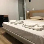 A Due Passi Dalla Scalinata Restyling Apartamento