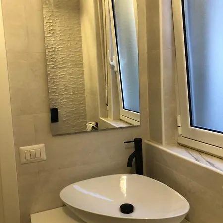A Due Passi Dalla Scalinata Restyling Lejlighed